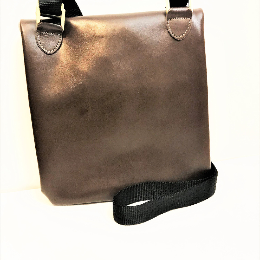 Looptworks Felt Crossbody - Picture 4 of 7